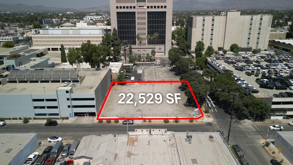 6167 Sylmar Ave, Van Nuys, CA à vendre - Photo de l’immeuble – Image 1 sur 14