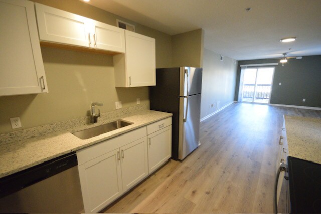 1150 E 51st St, Kansas City, MO à vendre - Photo de l’immeuble – Image 3 sur 6