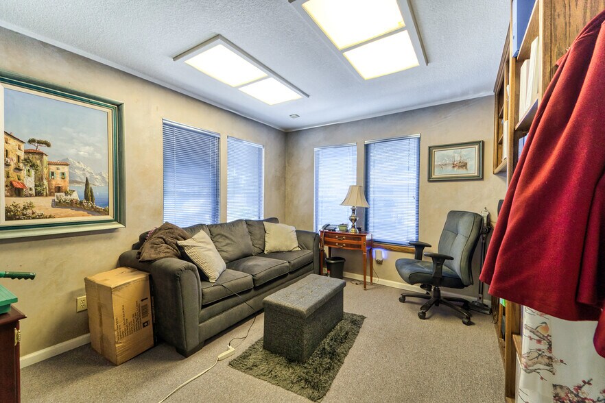 1408 Live Oak Blvd, Yuba City, CA à vendre - Photo intérieure – Image 3 sur 28