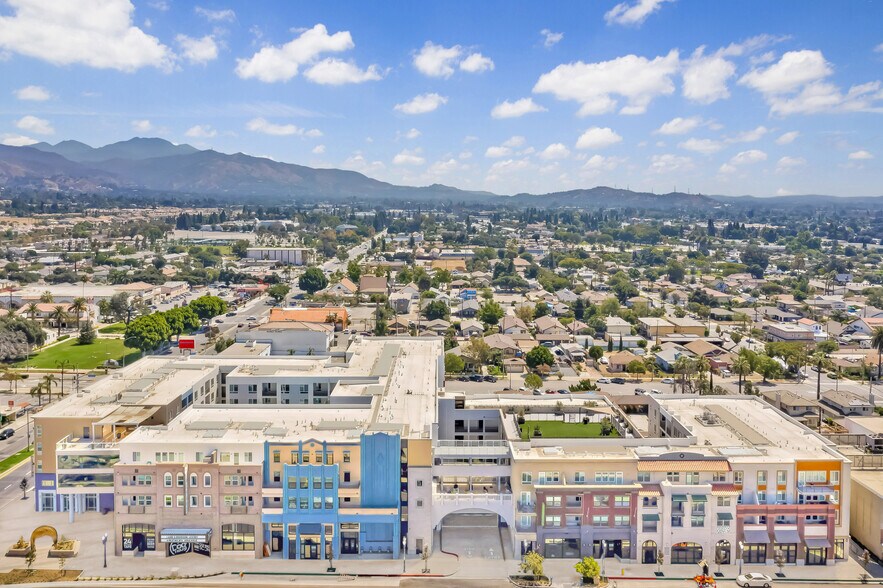 626 N Azusa Ave, Azusa, CA à louer - Aérien – Image 3 sur 8