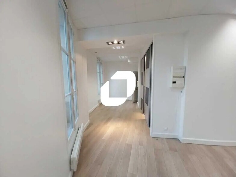 Bureau dans Saint-Germain-en-Laye à louer - Photo de l’immeuble – Image 3 sur 5