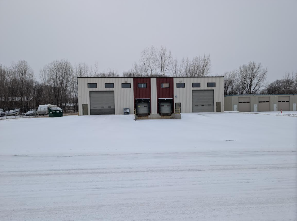 956 Hill St, Saint Peter, MN à louer Photo de l’immeuble– Image 1 sur 6