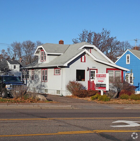 1069 Robert St S, West Saint Paul, MN à louer - Photo de l’immeuble – Image 1 sur 4