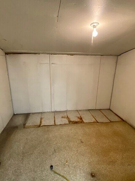 76 Clair St, Irwin, PA à louer - Photo de l’immeuble – Image 3 sur 11