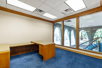 310 Main St, Lemont, IL à louer Photo intérieure– Image 1 sur 16