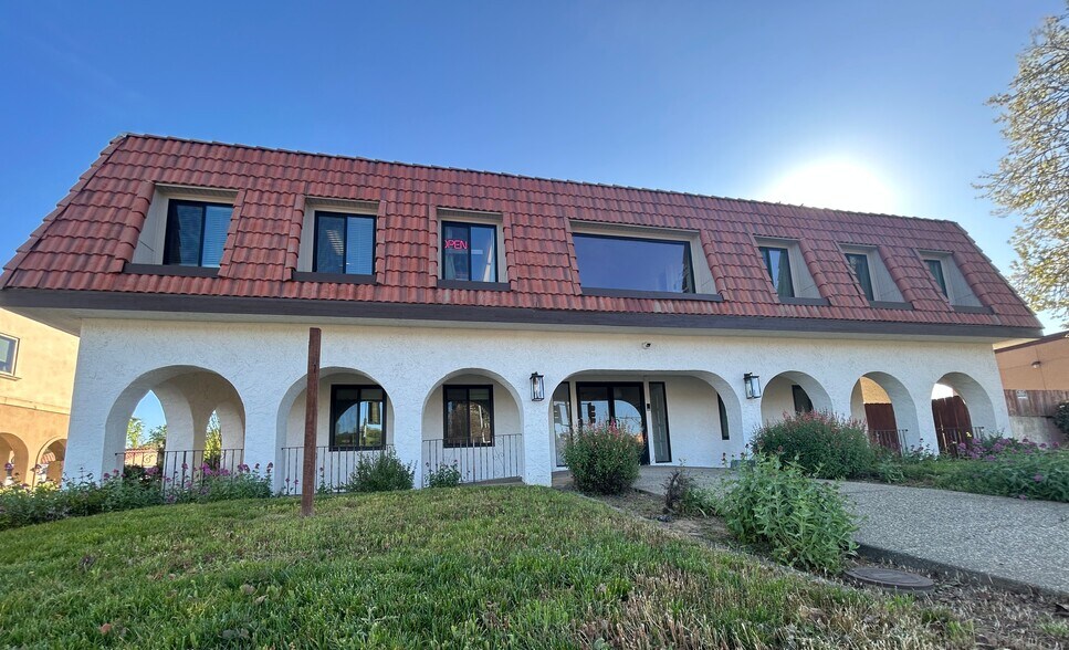 16430 Monterey Rd, Morgan Hill, CA à louer - Photo de l’immeuble – Image 1 sur 12
