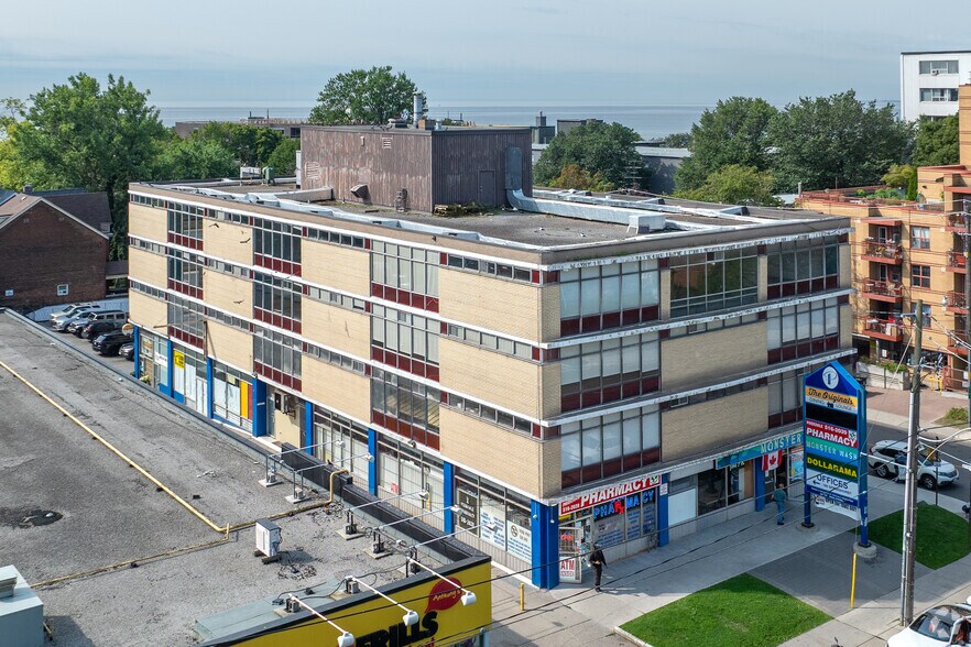 160 Springhurst Ave, Toronto, ON à louer - Photo principale – Image 1 sur 2