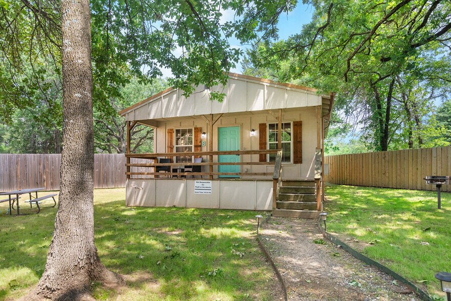 340 Oxford Dr, Gordonville, TX à vendre - Photo de l’immeuble – Image 3 sur 6
