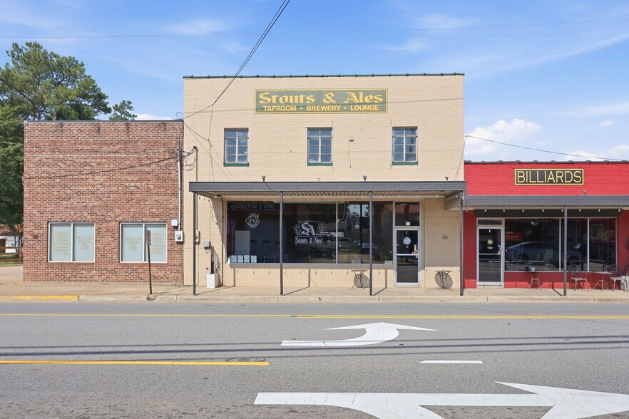 30 S McKinley St, Coats, NC à vendre - Photo principale – Image 1 sur 27