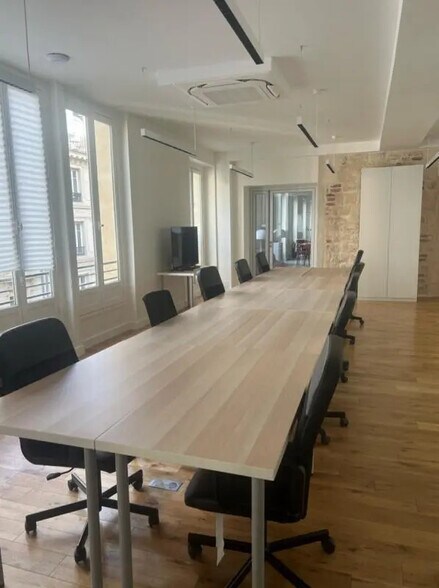 83 Boulevard De Sébastopol, Paris à louer - Photo de l’immeuble – Image 3 sur 11