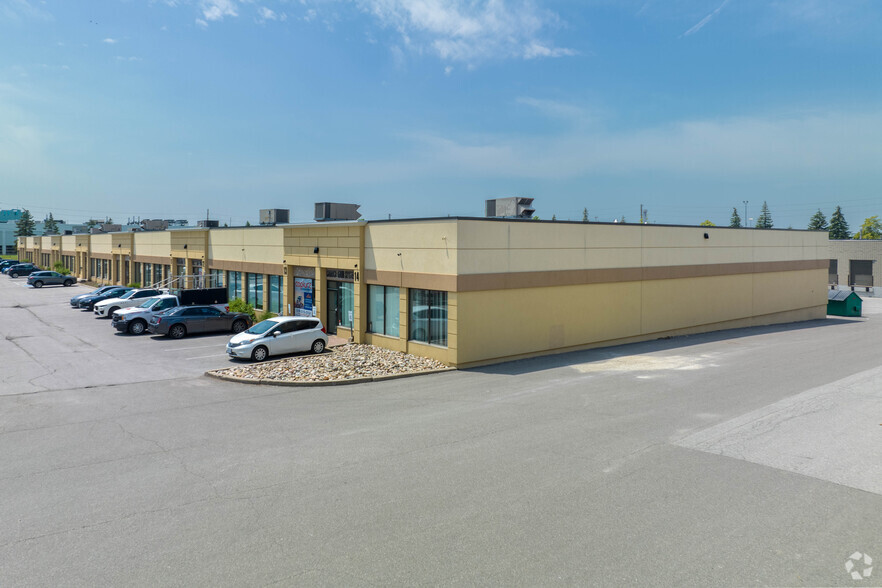 1645 Bonhill Rd, Mississauga, ON à louer - Photo de l’immeuble – Image 2 sur 5