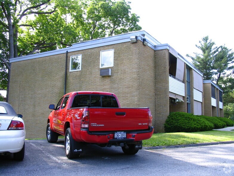 31 Forbus St, Poughkeepsie, NY à vendre - Photo principale – Image 1 sur 3