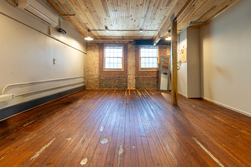 221 Main St, Fort Mill, SC à louer - Photo de l’immeuble – Image 3 sur 9