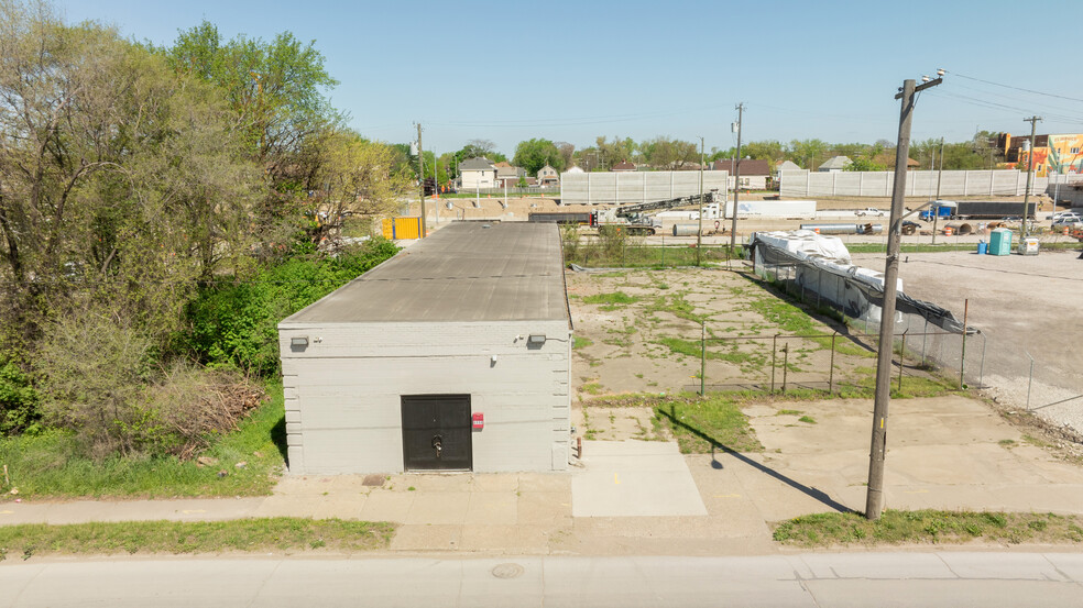 6944 W Fort St, Detroit, MI à louer - Photo de l’immeuble – Image 1 sur 12