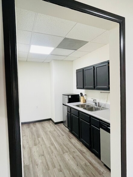 3255 Cahuenga Blvd W, Los Angeles, CA à louer - Photo de l’immeuble – Image 3 sur 15