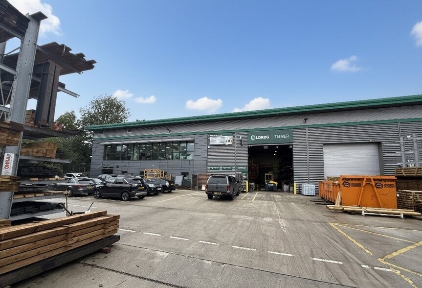 46-56 Verney Rd, Londres à louer - Photo de l’immeuble – Image 2 sur 21