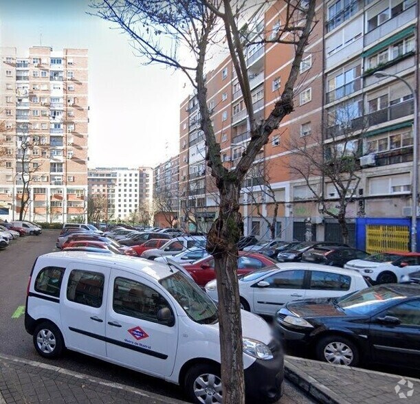 Terrain dans Madrid, Madrid à vendre - Photo de l’immeuble – Image 2 sur 2