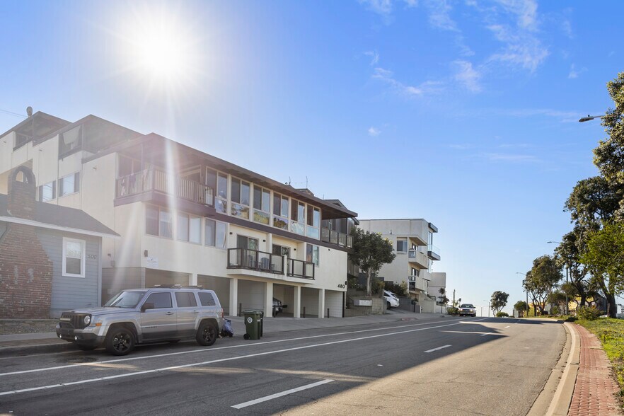 480 Rosecrans Ave, Manhattan Beach, CA à vendre - Photo de l’immeuble – Image 2 sur 12