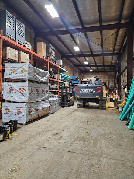 3881 Danbury Rd, Brewster Village, NY à vendre - Photo de l’immeuble – Image 2 sur 14