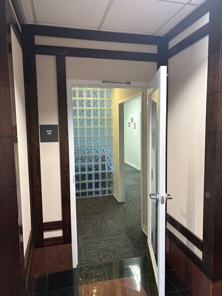 7 E Frederick Pl, Cedar Knolls, NJ à louer - Photo intérieure – Image 3 sur 9