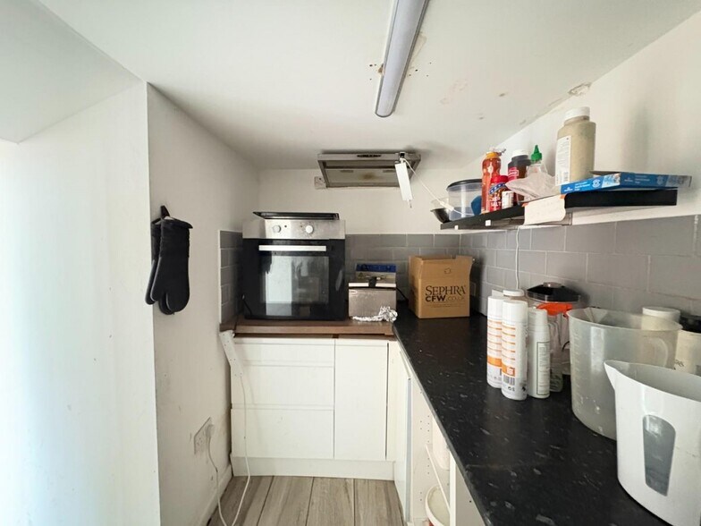 1 Oldfield Ln, Heckmondwike à louer - Photo intérieure – Image 3 sur 8