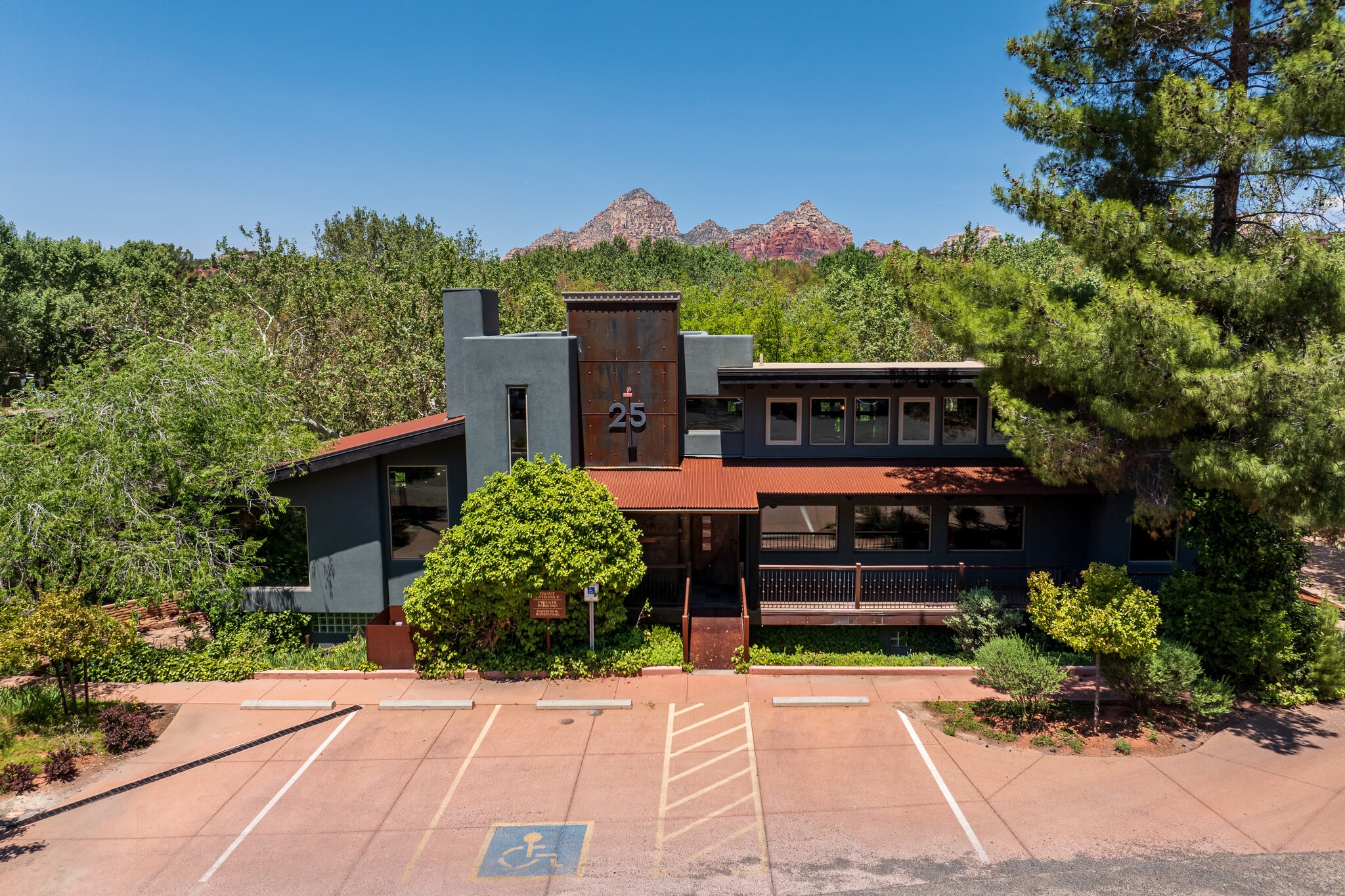 25 Schnebly Hill Rd, Sedona, AZ à vendre Photo principale– Image 1 sur 34