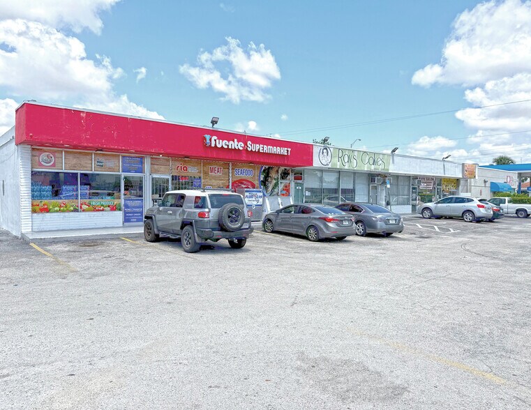 North Miami Beach Retail portefeuille de 2 biens à vendre sur LoopNet.fr - Photo de l’immeuble – Image 2 sur 6