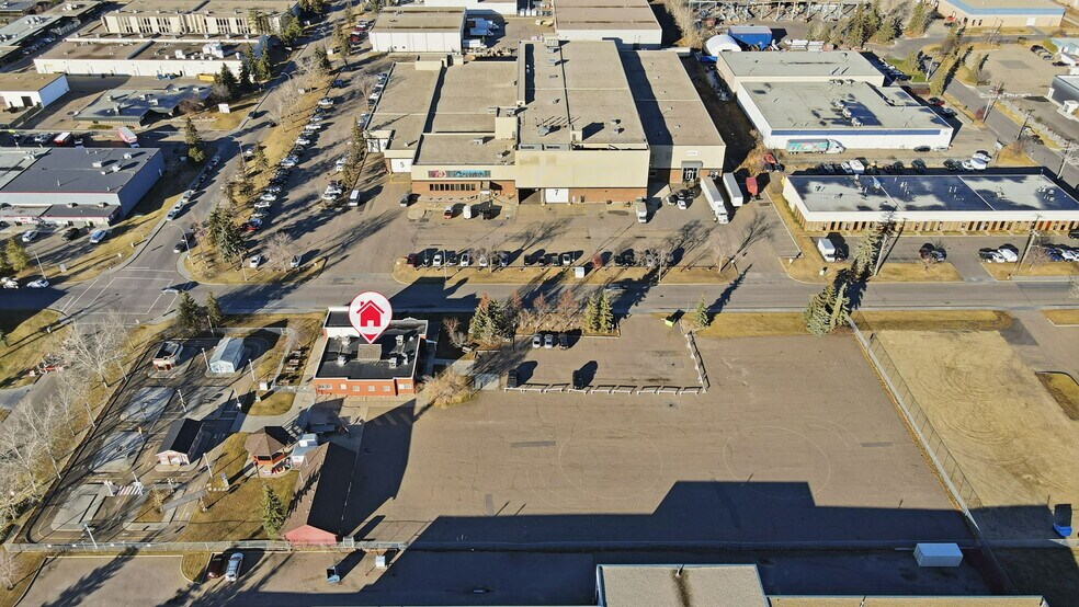 4831 93 Av NW, Edmonton, AB à vendre - Photo de l’immeuble – Image 3 sur 9