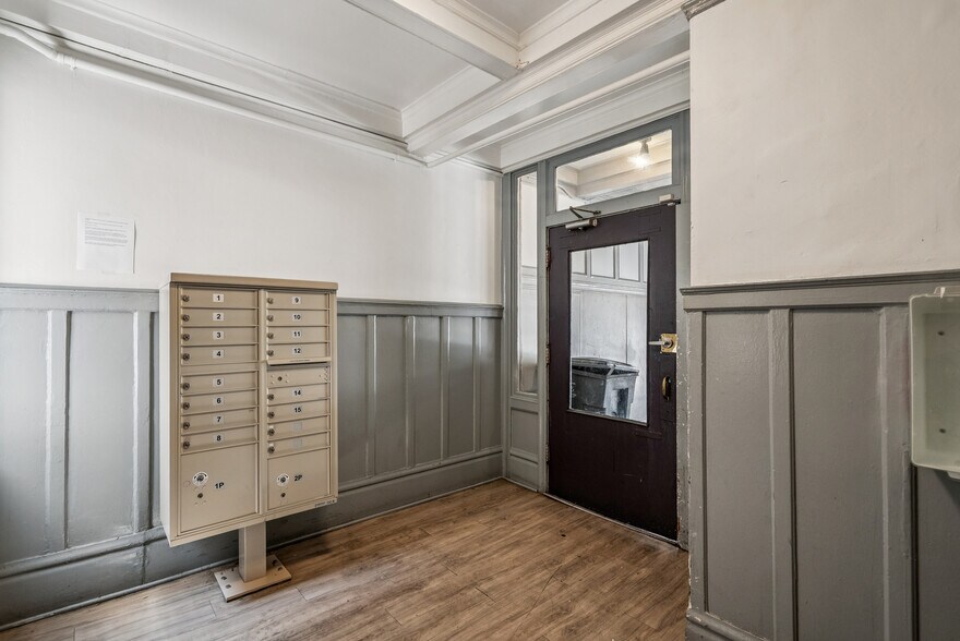 669 Ellis St, San Francisco, CA à vendre - Photo de l’immeuble – Image 2 sur 36