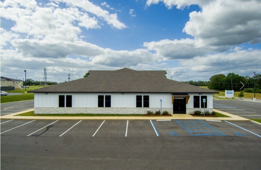 102 Jackson St, Enterprise, AL à louer - Photo de l’immeuble – Image 1 sur 4