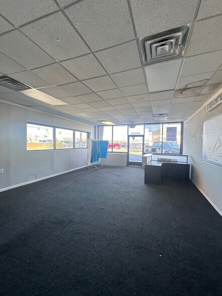 28901-28935 Southfield Rd, Lathrup Village, MI à louer - Photo intérieure – Image 3 sur 8