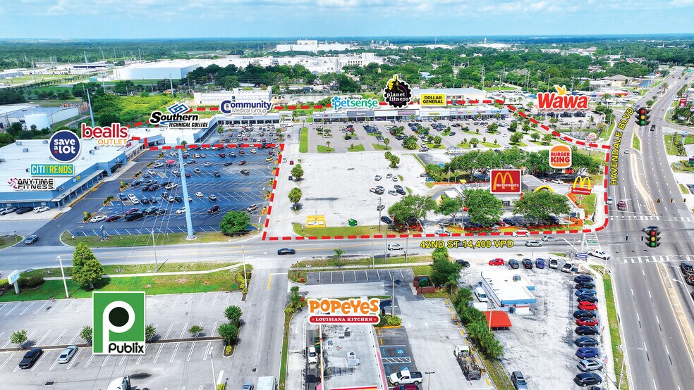 422 Havendale Sq, Auburndale, FL à louer - Photo de l’immeuble – Image 3 sur 10