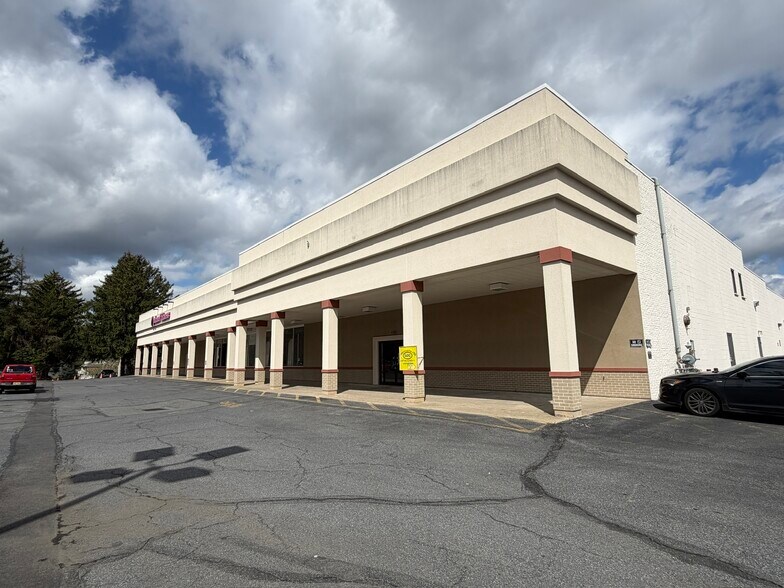 3143 William Penn Hwy, Easton, PA à louer - Photo de l’immeuble – Image 2 sur 21