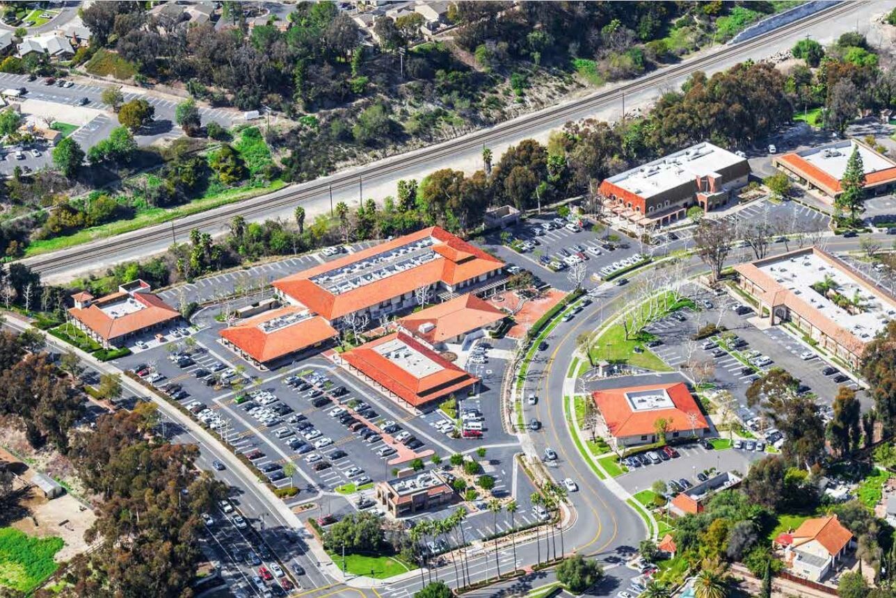 26137 La Paz Rd, Mission Viejo, CA à louer Aérien– Image 1 sur 5