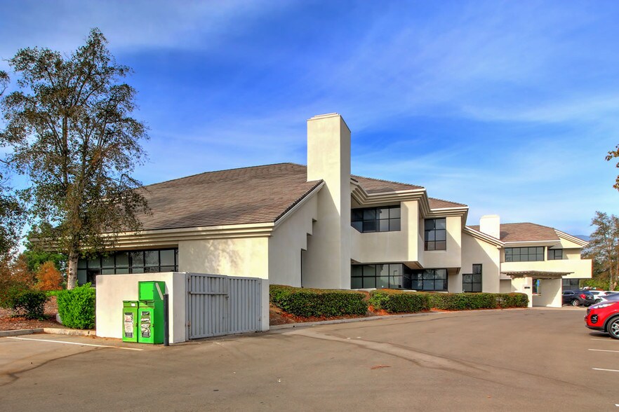 10737 Laurel St, Rancho Cucamonga, CA à louer - Photo de l’immeuble – Image 3 sur 58