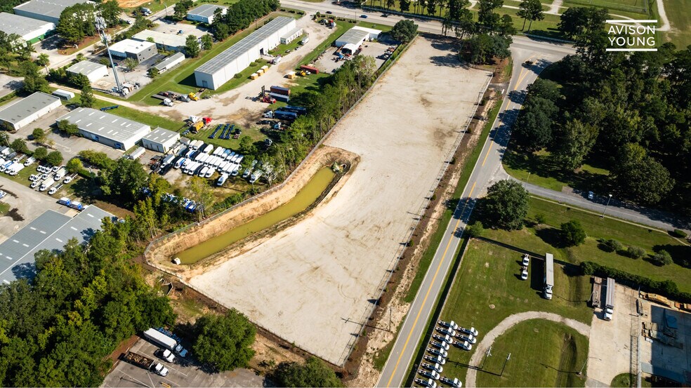 8016 Commerce Center Rd, Ladson, SC à louer - Photo de l’immeuble – Image 3 sur 34