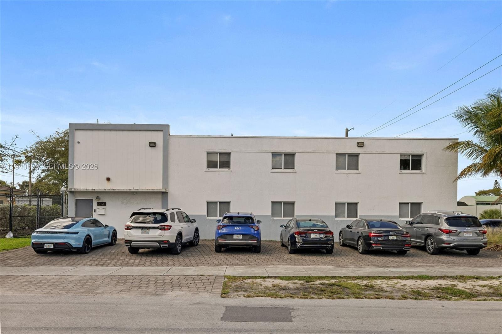 17890 NW 29th Ct, Miami Gardens, FL à louer Photo principale– Image 1 sur 64