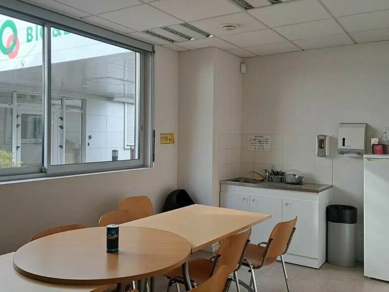 Bureau dans Créteil à louer - Photo de l’immeuble – Image 2 sur 4