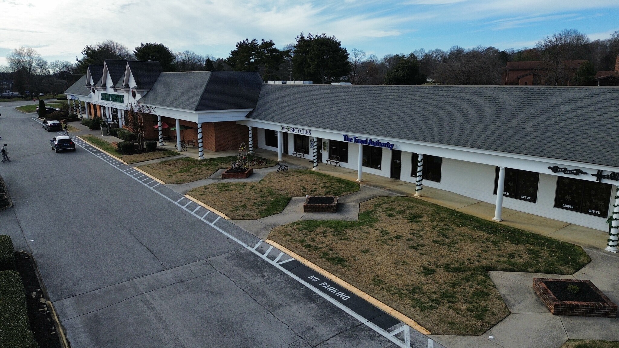 11441-11543 Kingston Pike, Knoxville, TN à louer Photo de l’immeuble– Image 1 sur 3