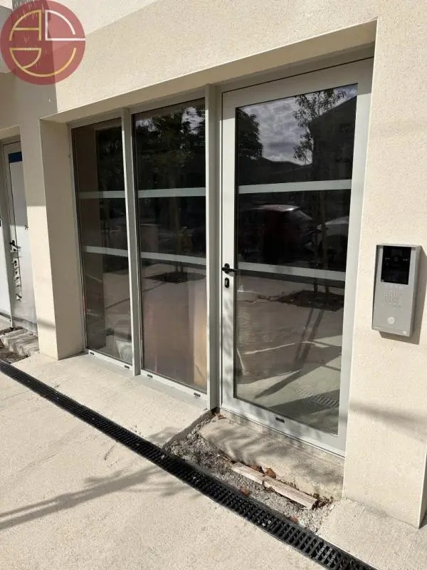 Plus de détails pour Bureau à vendre