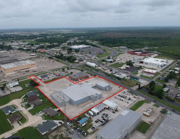 5801 W Park Ave, Houma, LA à vendre - Photo de l’immeuble – Image 1 sur 8