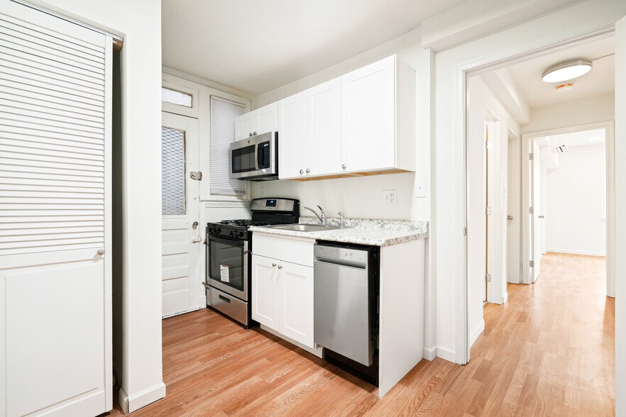718 Lamont St NW, Washington, DC à vendre - Photo de l’immeuble – Image 3 sur 7