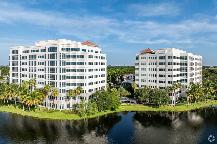 900 S Pine Island Rd, Plantation, FL à louer - Photo principale – Image 1 sur 15
