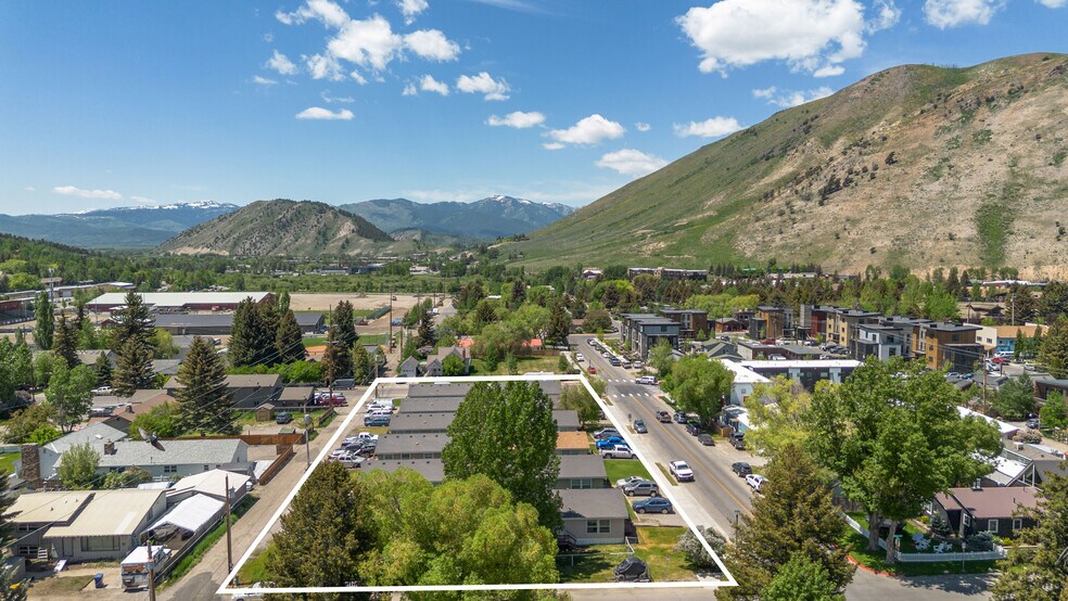 150 W Kelly Ave, Jackson, WY à vendre - Photo de l’immeuble – Image 2 sur 20