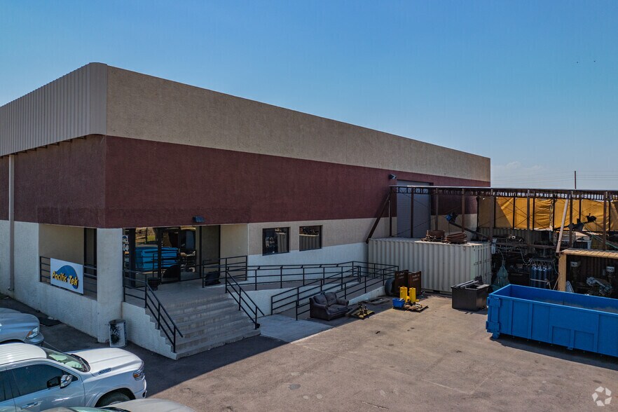 6743 W Farmer Rd, Phoenix, AZ à louer - Photo principale – Image 1 sur 5