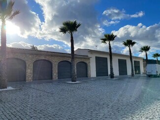 Plus de détails pour Local d'activités à louer