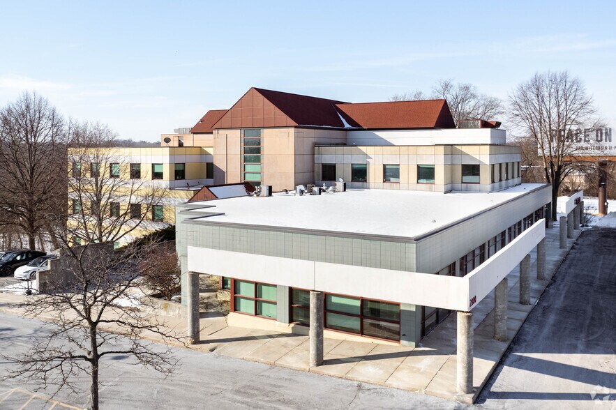 2800 Royal Ave, Madison, WI à louer - Photo de l’immeuble – Image 3 sur 7