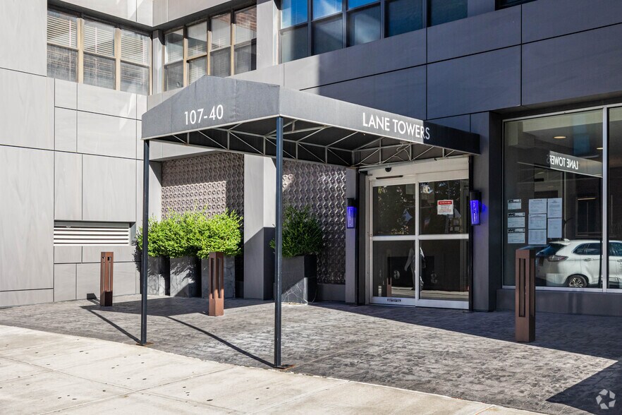 107-40 Queens Blvd, Forest Hills, NY à louer - Photo de l’immeuble – Image 3 sur 7