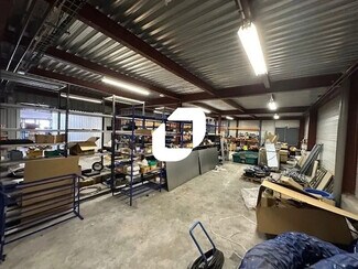 Plus de détails pour Bureau, Local d'activités à louer