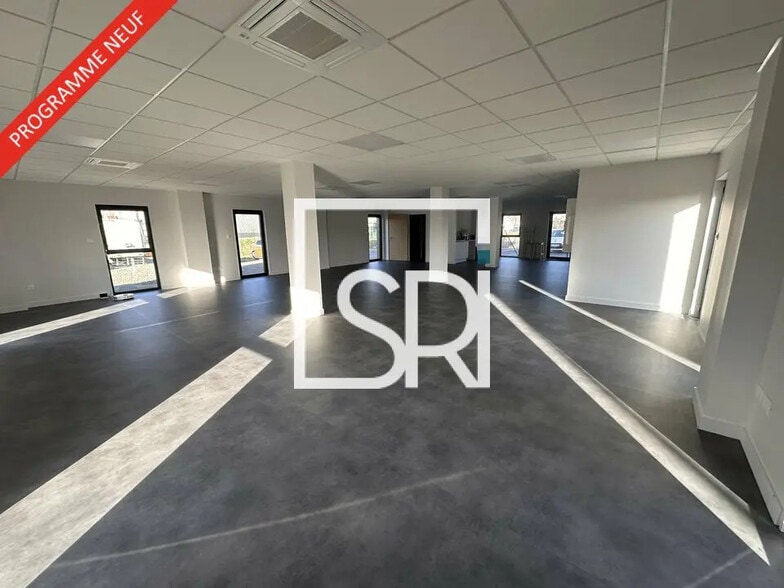 Bureau dans Gerzat à louer - Photo de l’immeuble – Image 2 sur 12